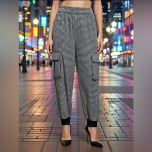 Alice + Olivia Dede Smocked Houndstooth Print Cargo Jogger Pants Size Medium